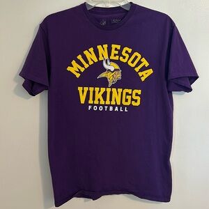 Minnesota Vikings NFL Team Apparel Purple Team Logo T-Shirt Size M